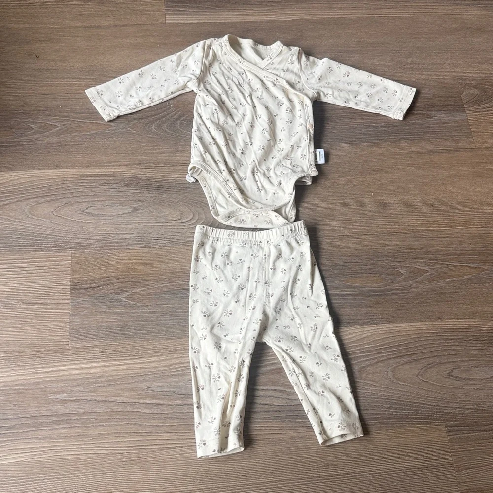 Baby stretch cotton kimono style wrap bodysuit with matching pants 6-9 months